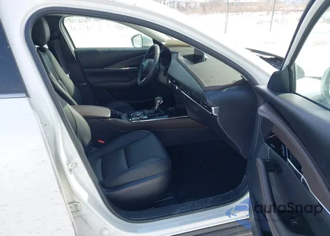 2025 Mazda Cx-30 2.5 S Premium Package z USA, uszkodzony, nr VIN 3MVDMBDM8SM769908